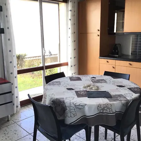Front De Mer